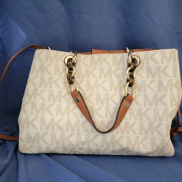 Michael Kors medium satchel - Picture 3 of 5